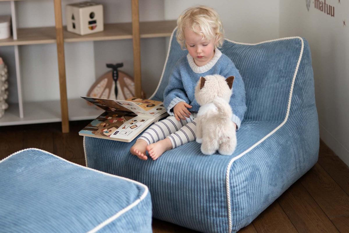 Kumo Chair Corduroy Sky Sugar